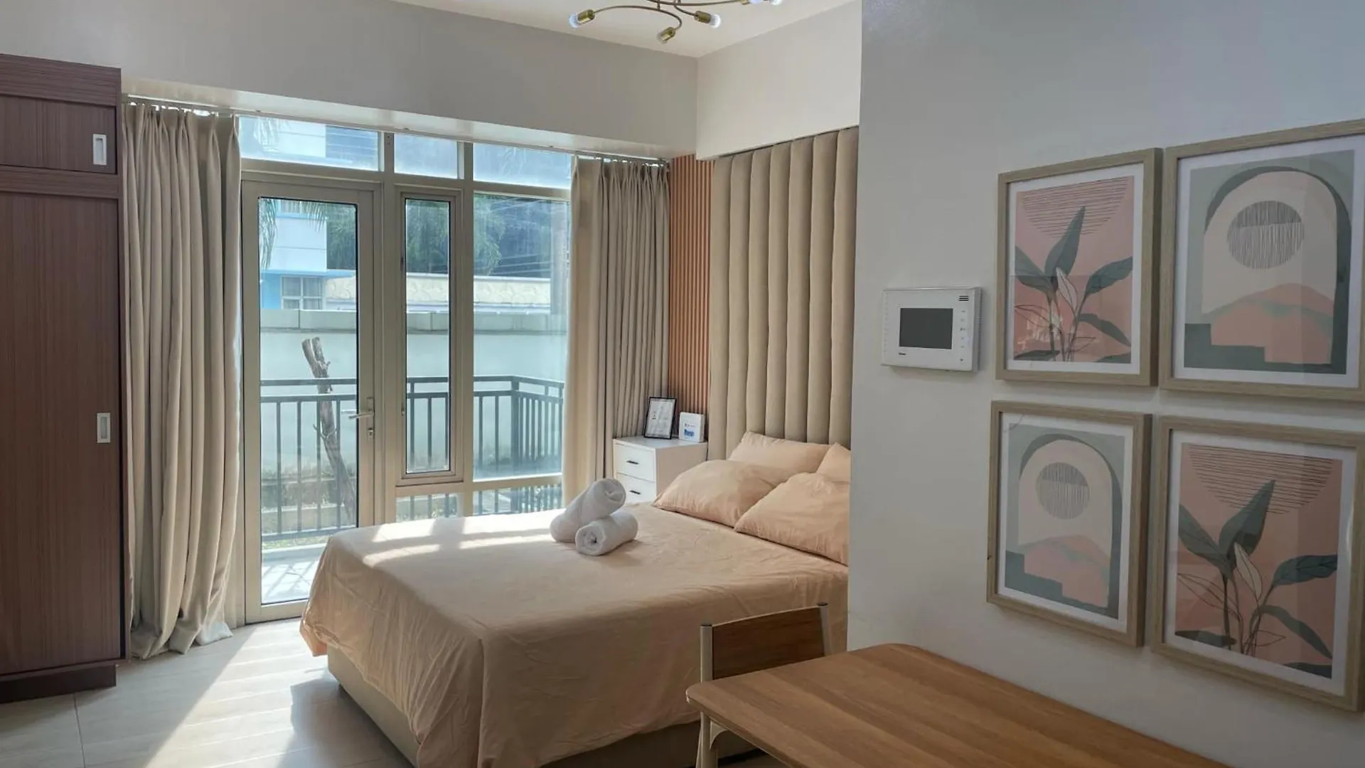 Newport City Rentals Manila Aparthotel
